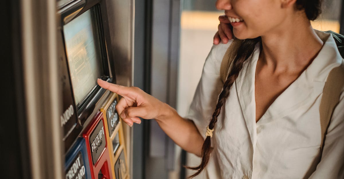 Topping up Myki at a station vending machine