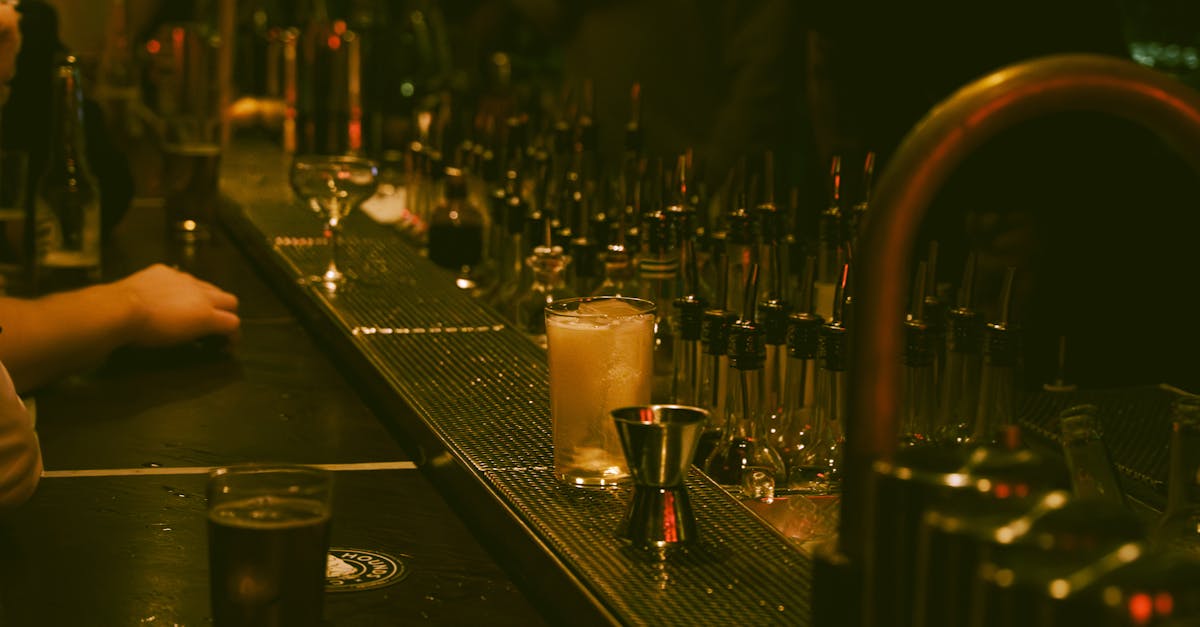 Melbourne nightlife guide hero — cocktail bar after dark