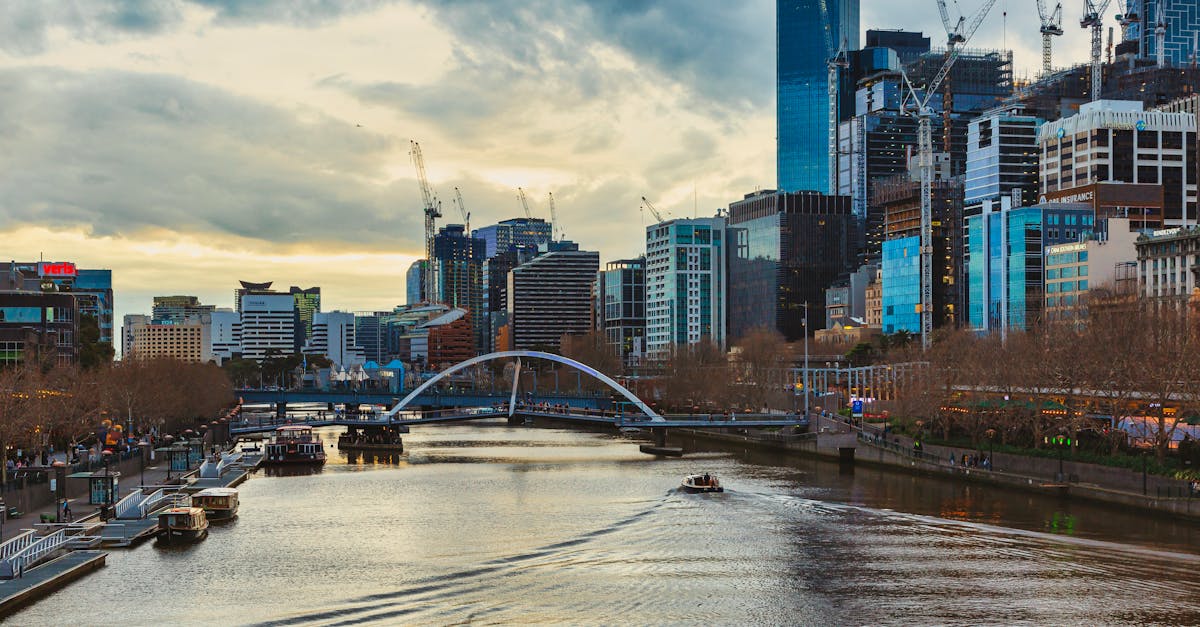 Southbank promenade along the Yarra — arts precinct and riverfront dining