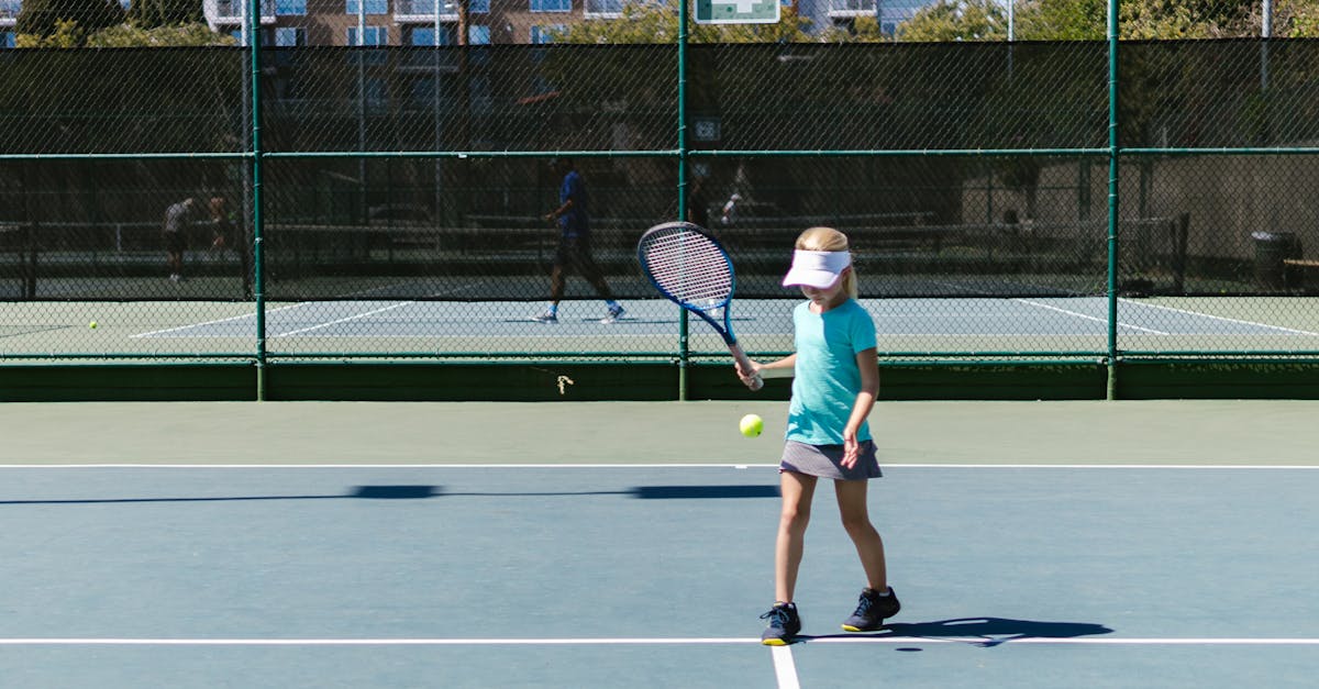 Outdoor tennis in Melbourne — public courts