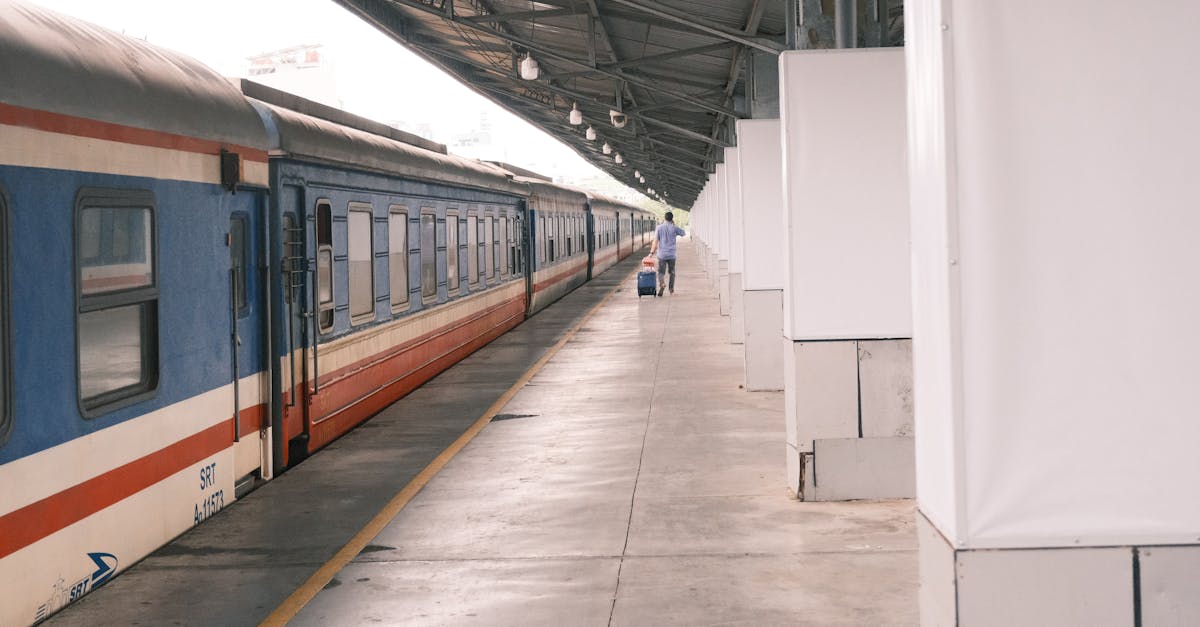 Melbourne train platform — Metro network overview