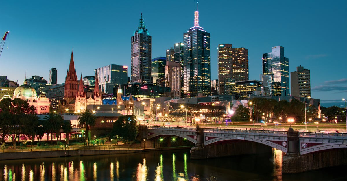 Melbourne travel guide hero — city skyline