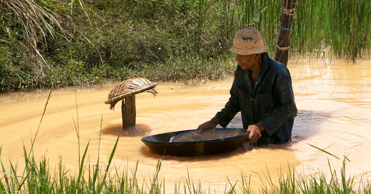 Gold panning at Sovereign Hill