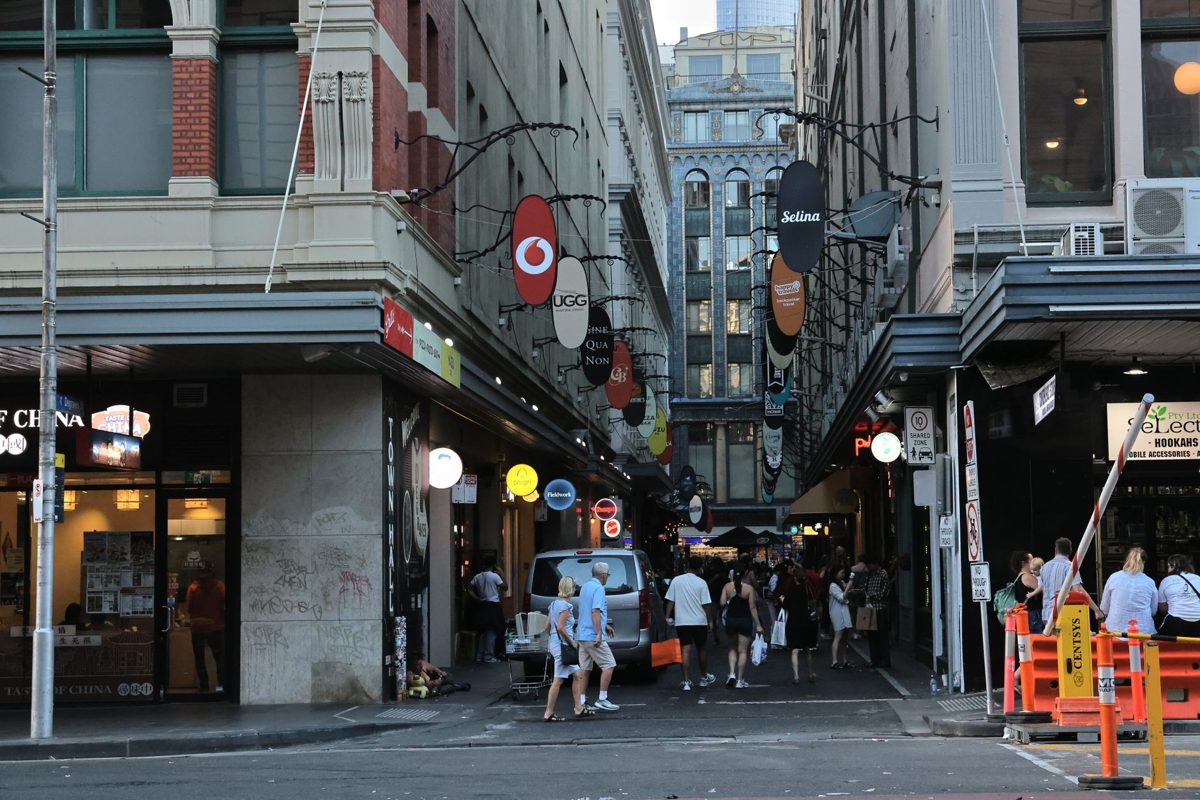 A cafe-lined Melbourne laneway